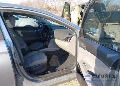 2017 Hyundai Elantra Se из США, поврежденный, VIN 5NPD84LF9HH106088